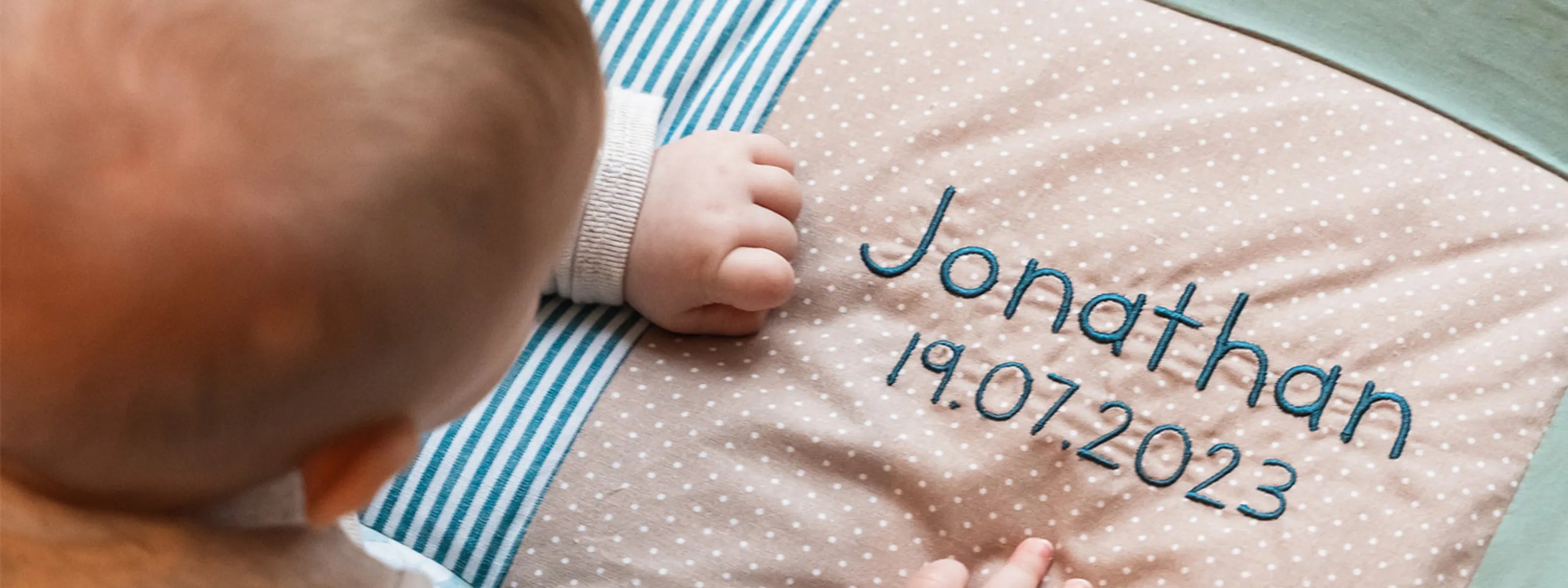 Personalisierte Krabbeldecken mit Namen und Datum-ULLENBOOM Baby