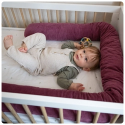 ULLENBOOM_Cord_Kollektion_Berry_Bettschlange_44103006-c1e2-43d7-a1bc-32b3d8ca2e76-ULLENBOOM Baby