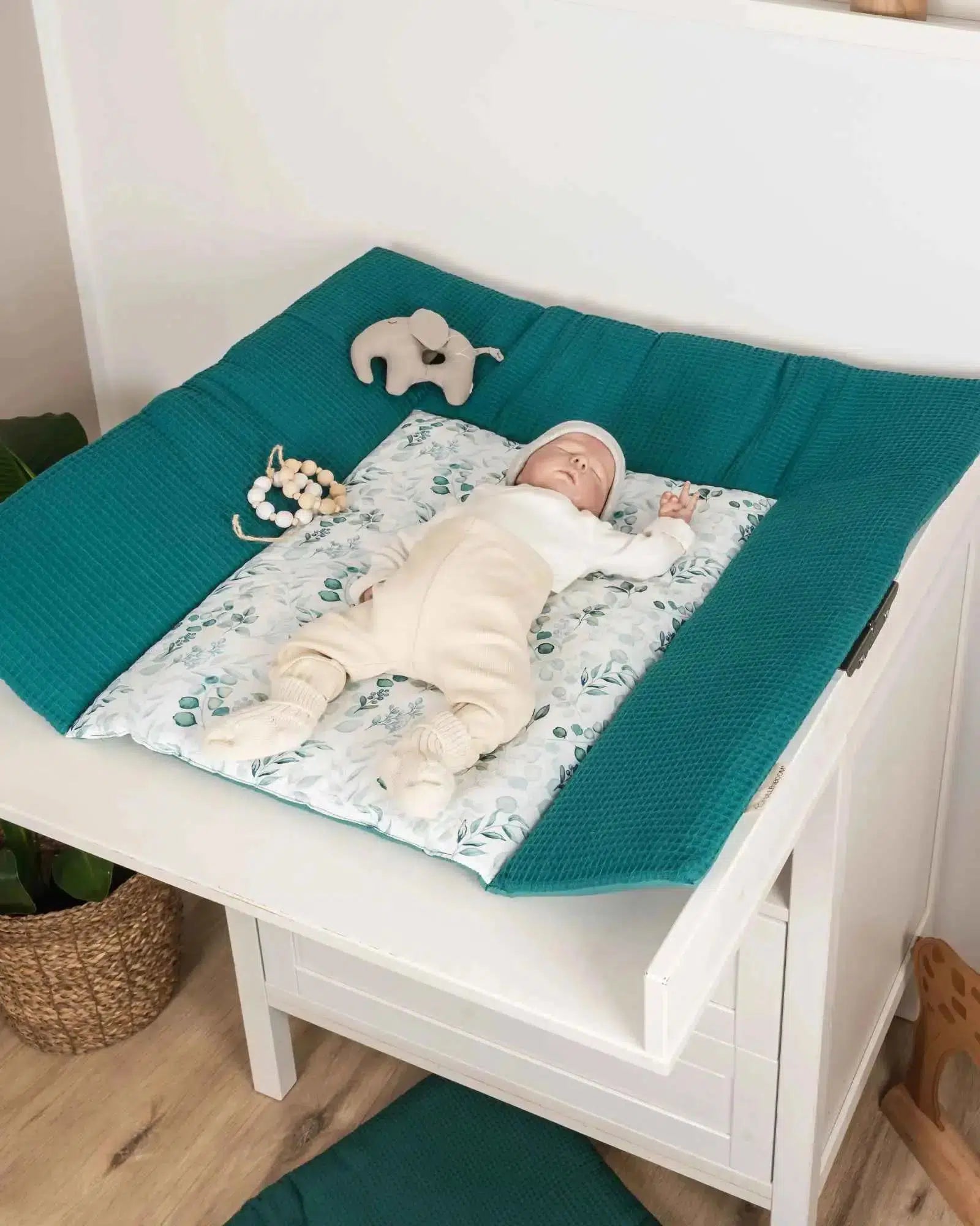 Wickelauflage Waffelpiqué Motiv EUKALYPTUS PETROL-ULLENBOOM-75 x 85 cm-ULLENBOOM Baby