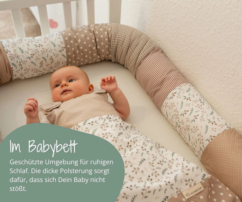 ULLENBOOM Baby Bettschlange - Geschützte Umgebung für ruhigen Schlaf. Die dicke Polsterung sorgt dafür, dass sich Dein Baby nicht stößt.
