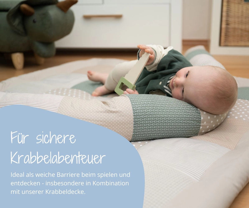 ULLENBOOM Baby Bettschlange -
Ideal als weiche Barriere beim spielen und entdecken - insbesondere in Kombination mit unserer Krabbeldecke.