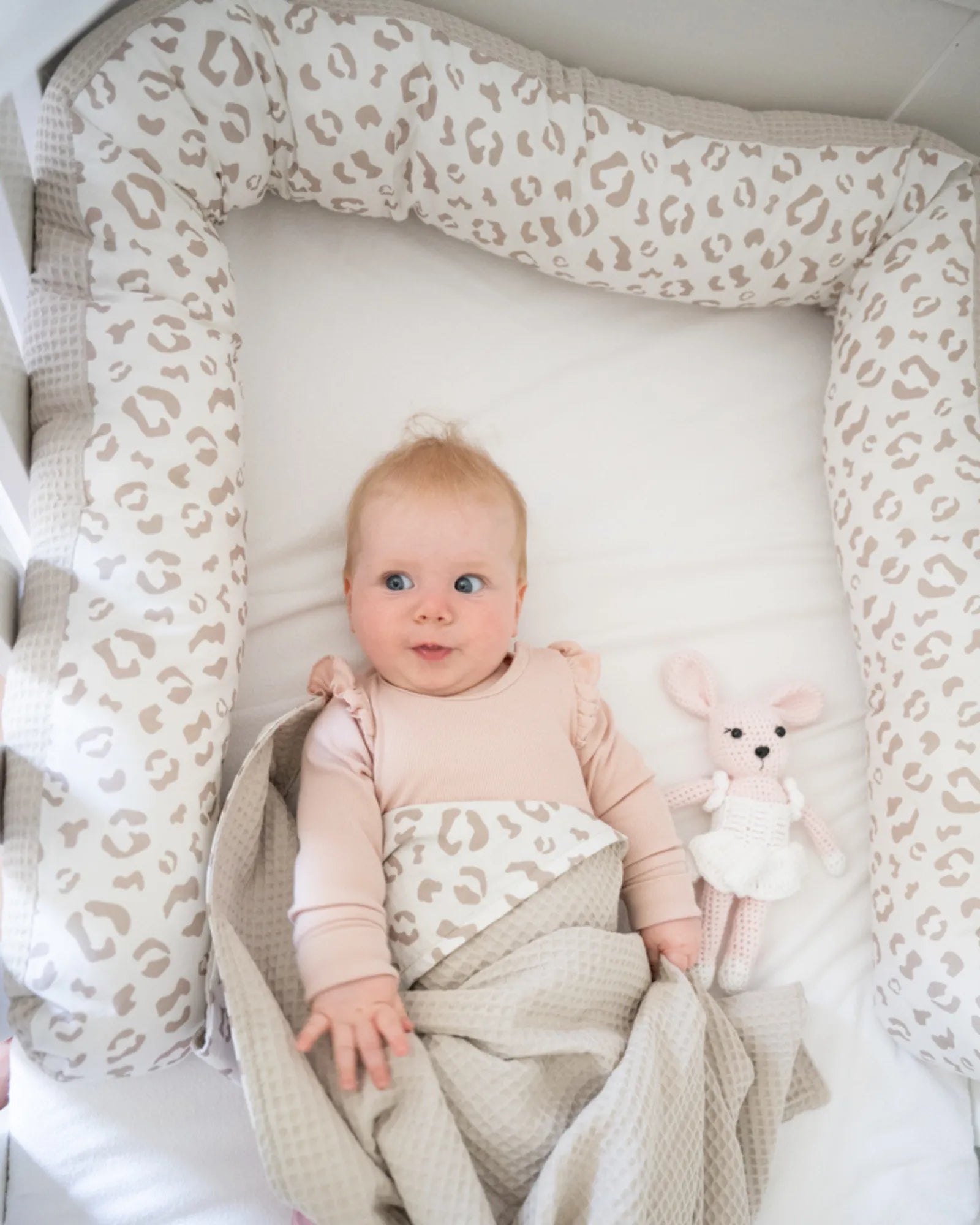 Baby Bettschlange LEO-ULLENBOOM Baby-Baby Bettschlange/ Kuschelschlange/ Bettschnecke in Waffelpiqué-Cord Optik - Im Design LEO ✓ in 2m und 3m verfügbar ✓ Perfekt für das Babybett - Jetzt bei ULLENBOOM kaufen!-