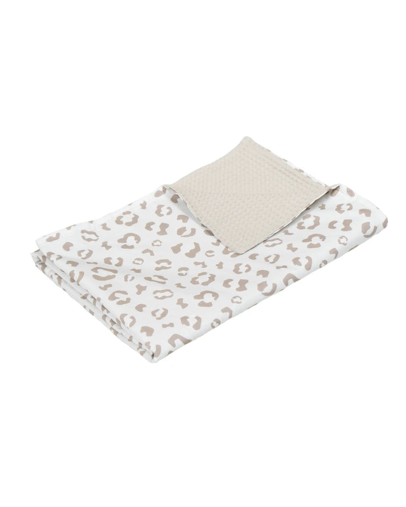 Babydecke LEO-ULLENBOOM Baby-Babydecke 70x100cm im Design LEO ✓ Vorder- und Rückseite aus Baumwolle ✓ Optimal als Kuscheldecke oder Kinderwagendecke - Jetzt online bestellen!-BD-70100-WM-LW