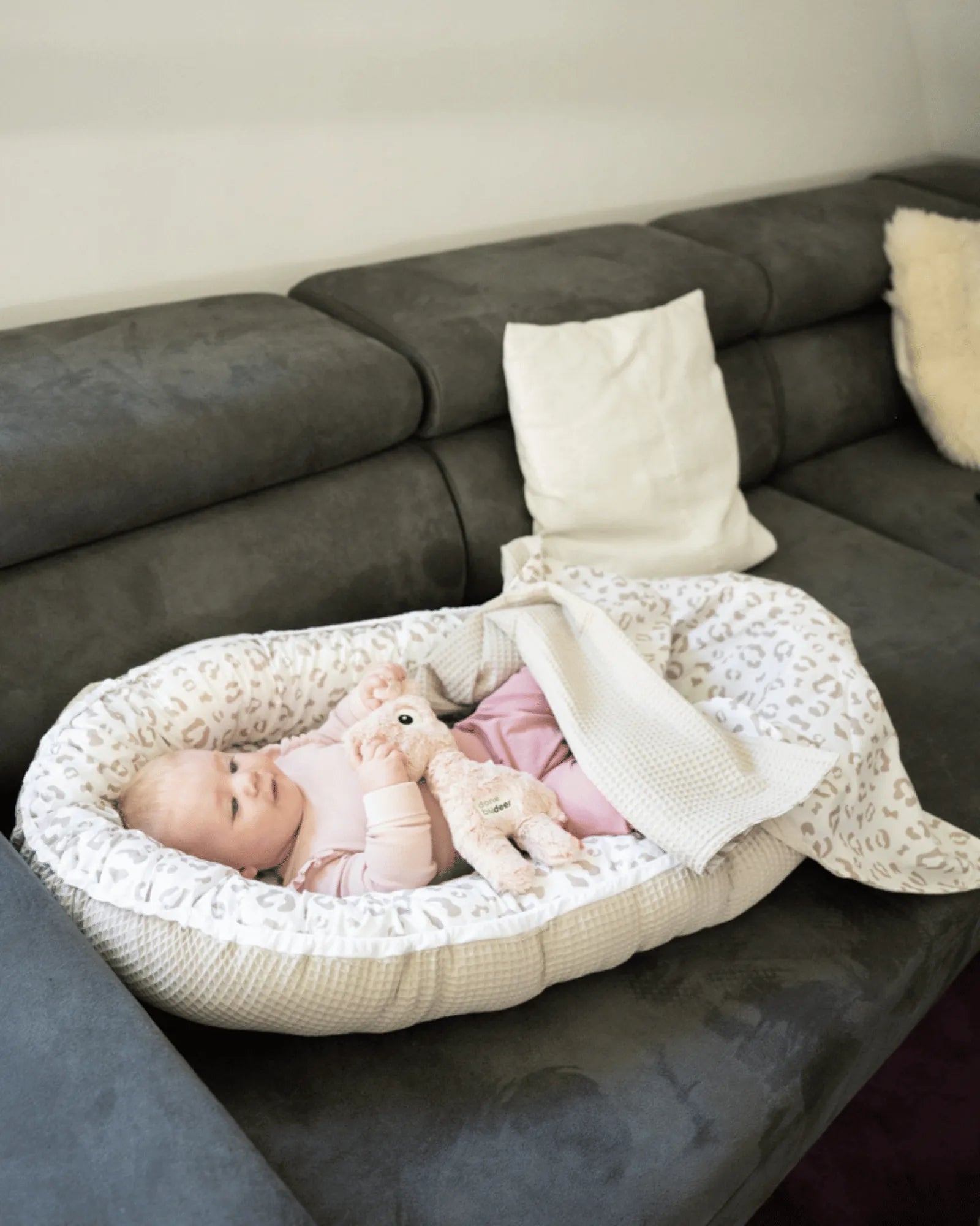 Babynest LEO-ULLENBOOM Baby-Babynest von ULLENBOOM im Design LEO - Weiches Kuschelnest für Zuhause oder als Reisebett - Jetzt online bestellen!-C-5595-WM-LW