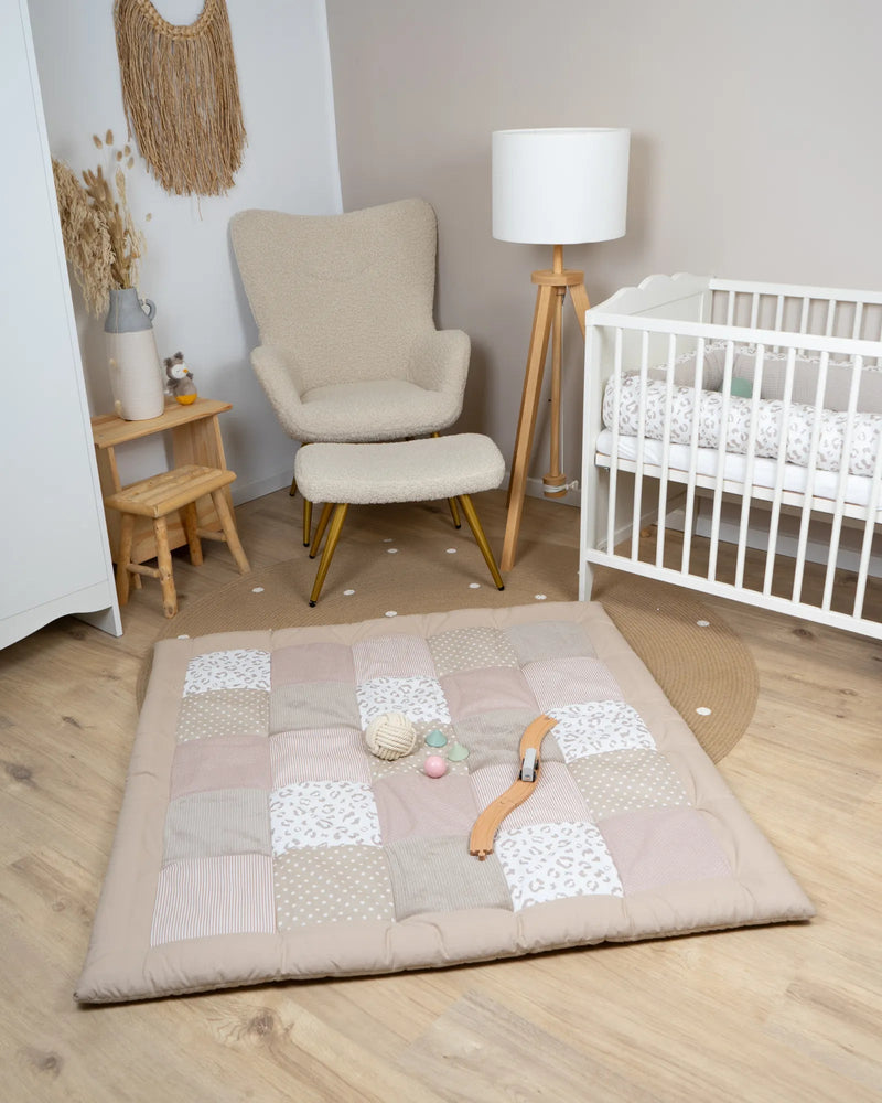 Krabbeldecke LEO-ULLENBOOM Baby-Krabbeldecke im LEO-Design jetzt bestellen ✓ 100x100, 120x120, 140x140cm ✓ ökologisch & schadstoffgeprüft. Jetzt online kaufen von ULLENBOOM!-