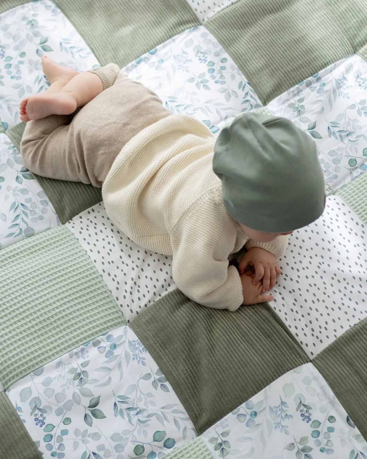 Krabbeldecke Blattliebe 140 x 140 cm – Lifestyle