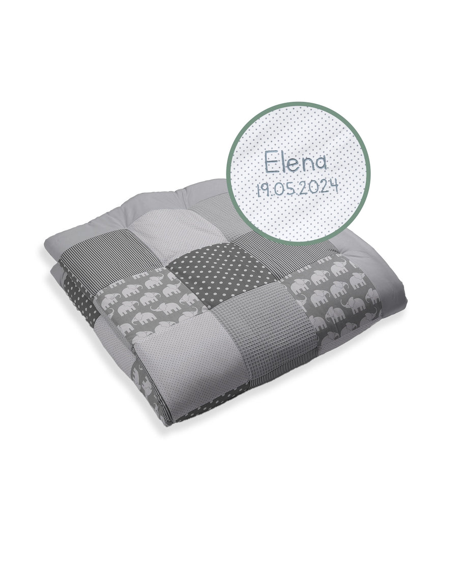 Personalisierbare Krabbeldecke GRAU ELEFANT-ULLENBOOM Baby
