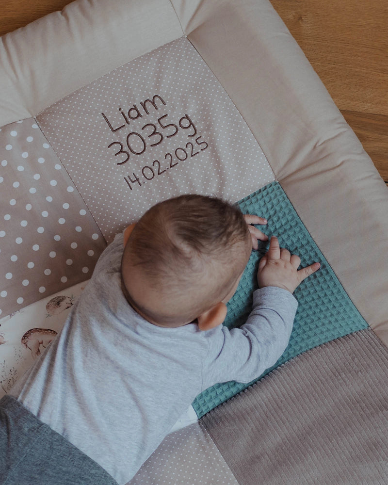 Personalisierbare Krabbeldecke WALDFREUNDE-ULLENBOOM Baby