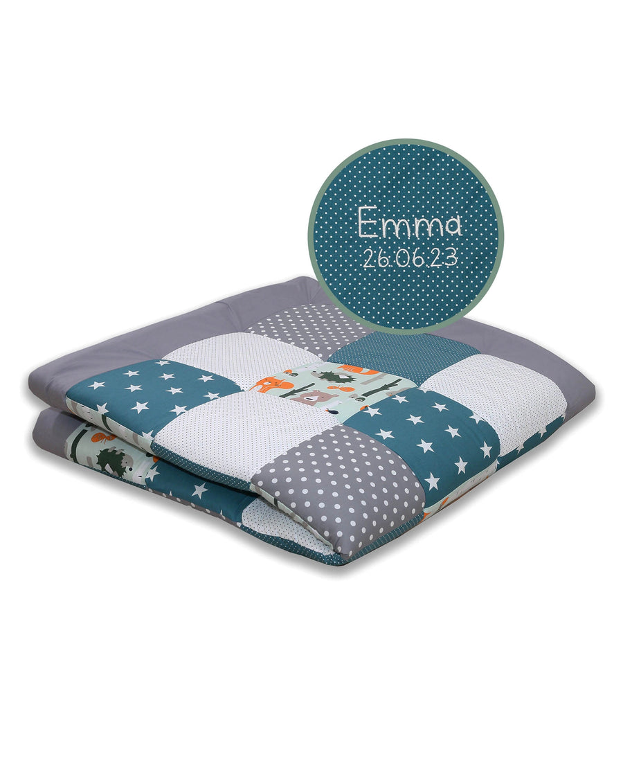 Personalisierbare Krabbeldecke WALDTIERE PETROL-ULLENBOOM Baby