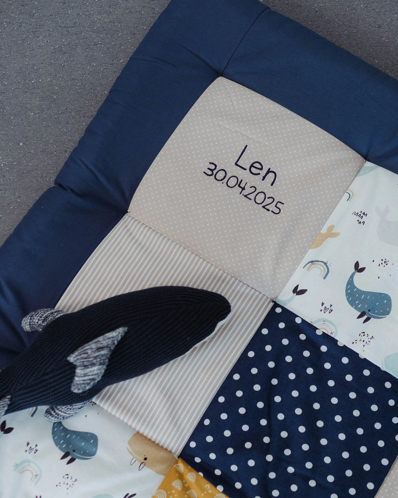 Personalisierbare Krabbeldecke WALE-ULLENBOOM Baby