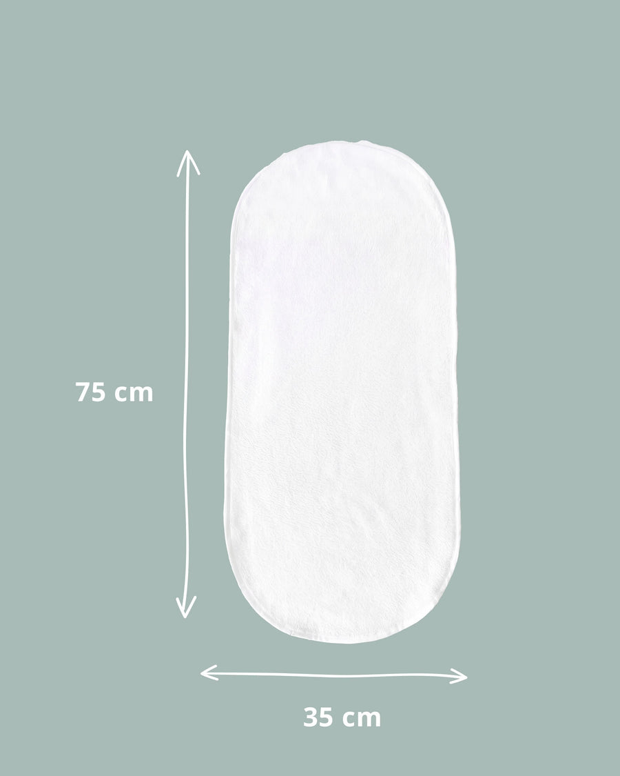 Maßangabe der ovalen Frotteematte fürs Babynest: 75 cm lang und 35 cm breit