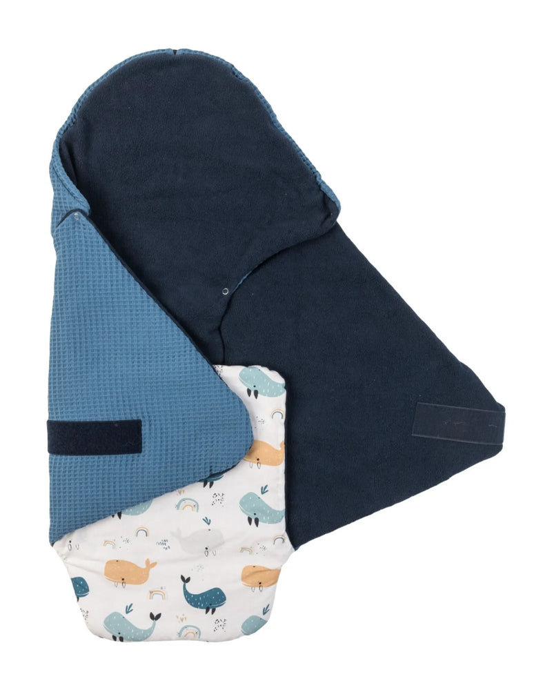 Einschlagdecke Blau Wale-ULLENBOOM Baby