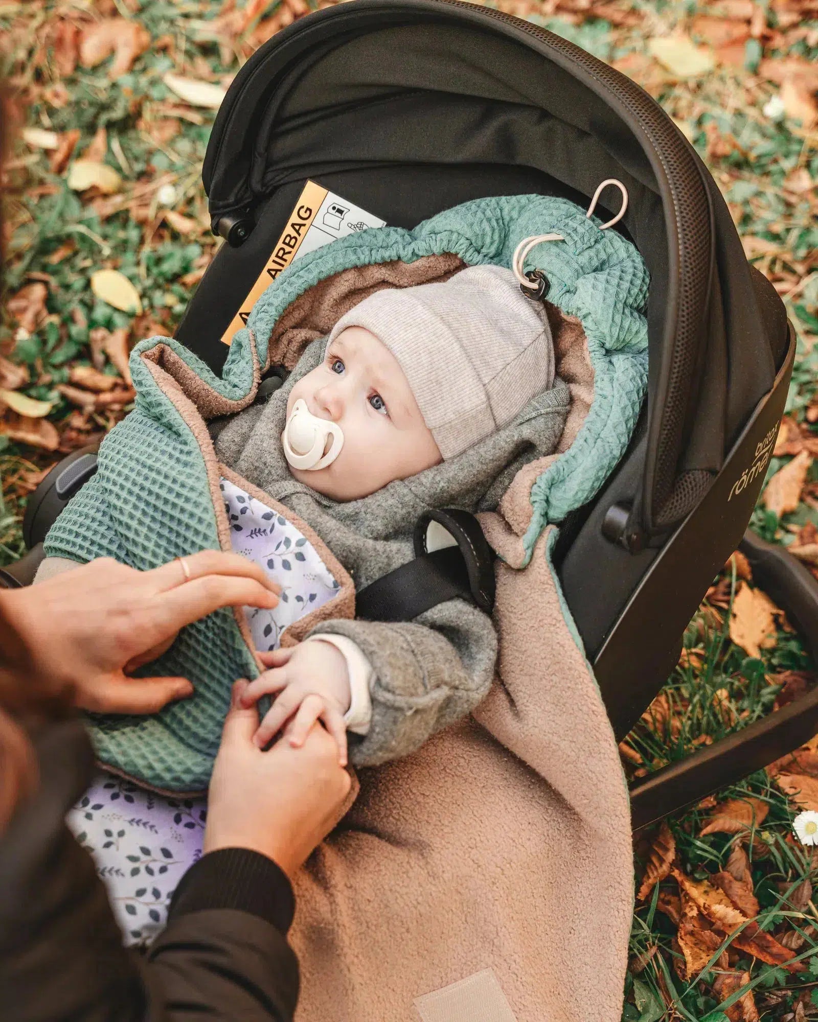 Einschlagdecke Waffelpiqué Motiv FLORAL GRÜN-ULLENBOOM-ULLENBOOM Baby