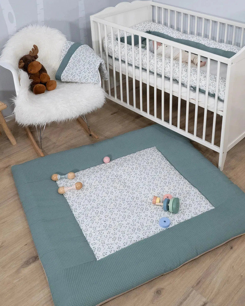 Krabbeldecke & Laufgittereinlage Waffel Motiv FLORAL GRÜN-ULLENBOOM-ULLENBOOM Baby