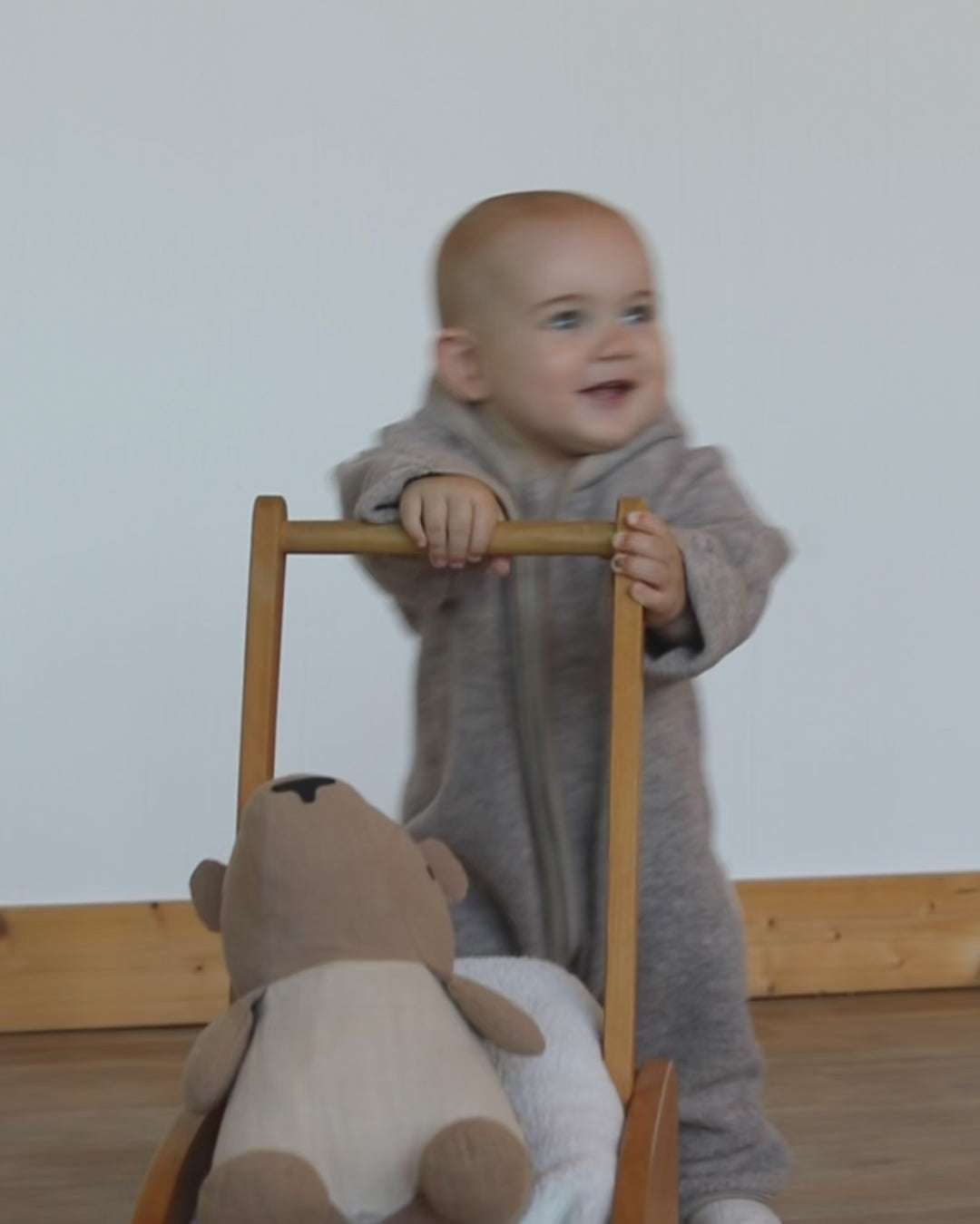 ULLENBOOM Wollwalk Overalls in Aktion