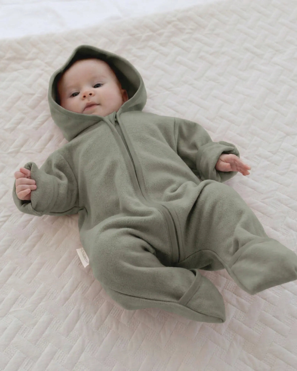 Baby im Baumwoll-Fleece Overall Eukalyptus Grün Größe 62-68 mit Kapuze