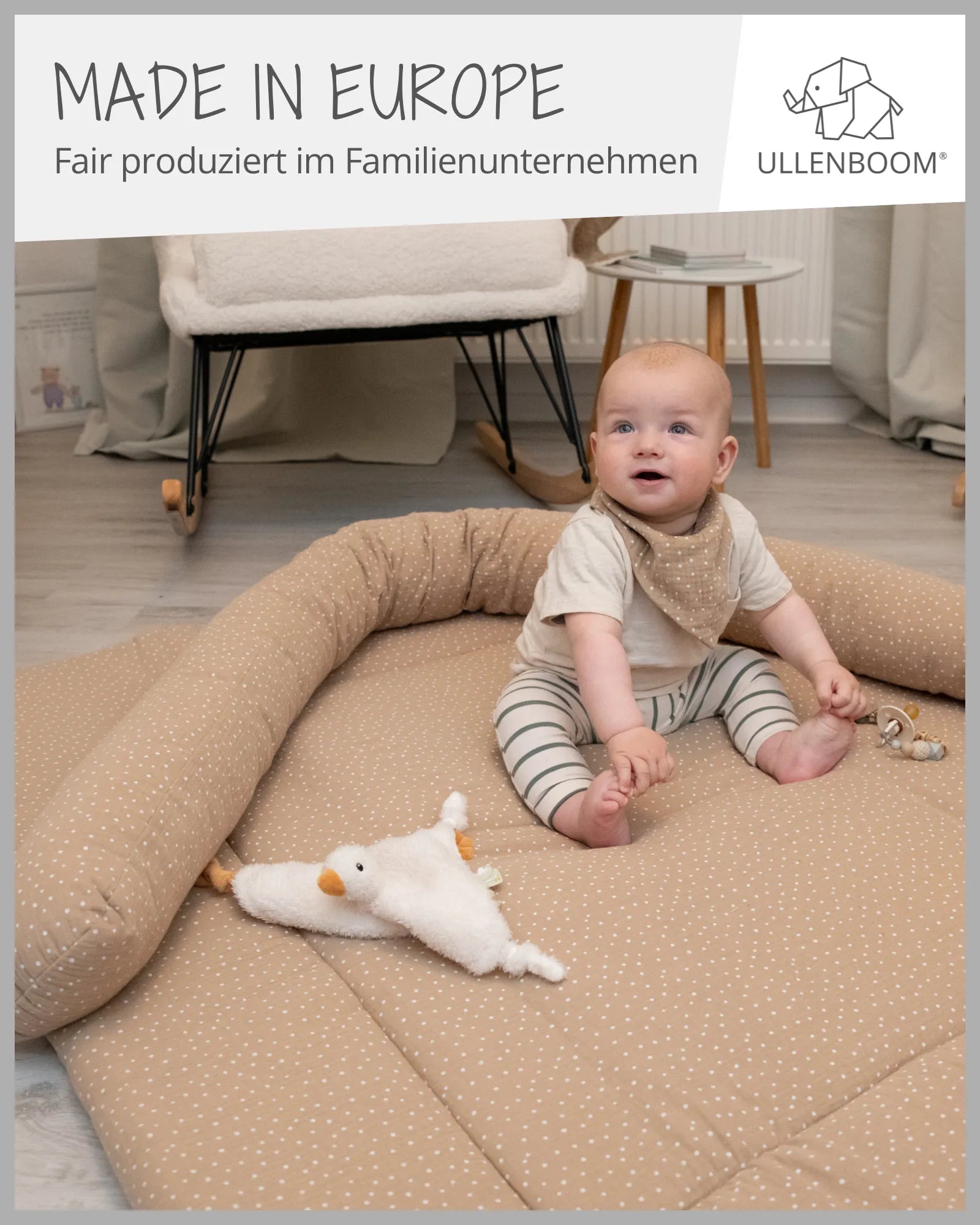 ullenboom-kuschelschlange-musselin-sand-02-made-in-eu-ULLENBOOM Baby