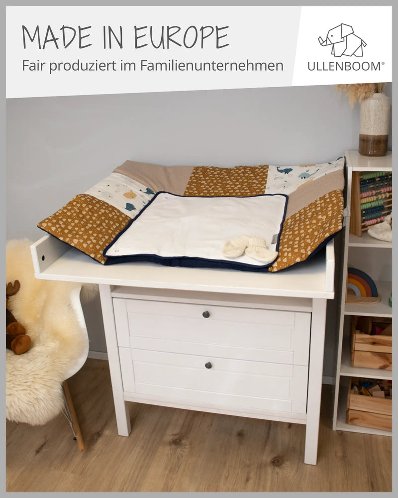 Wickelauflage mit Wechselmatte Wale-Wickelauflagen mit Wechselmatten-ULLENBOOM Baby