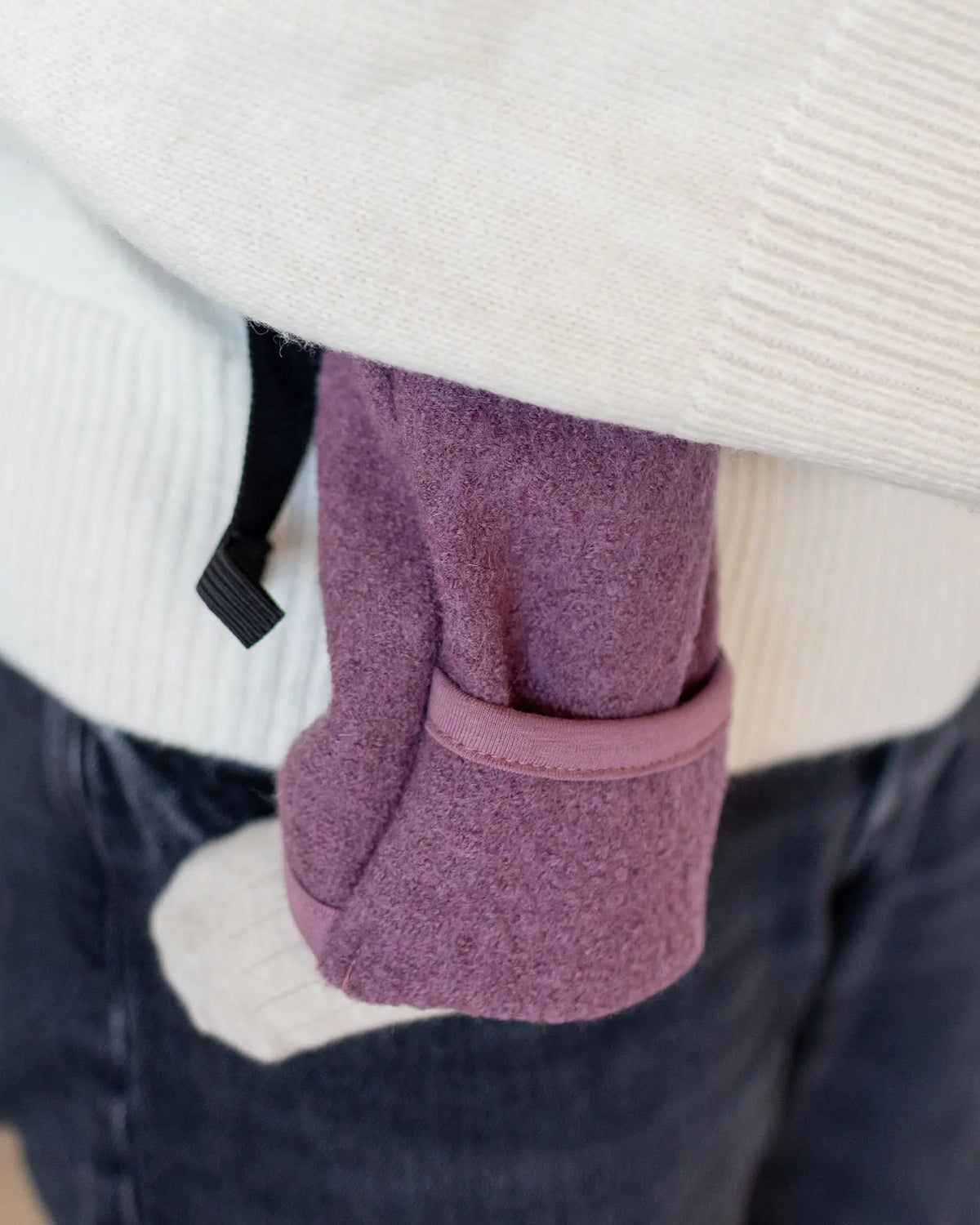 Detailansicht des Wollwalk Overalls Beere Größe 62-68