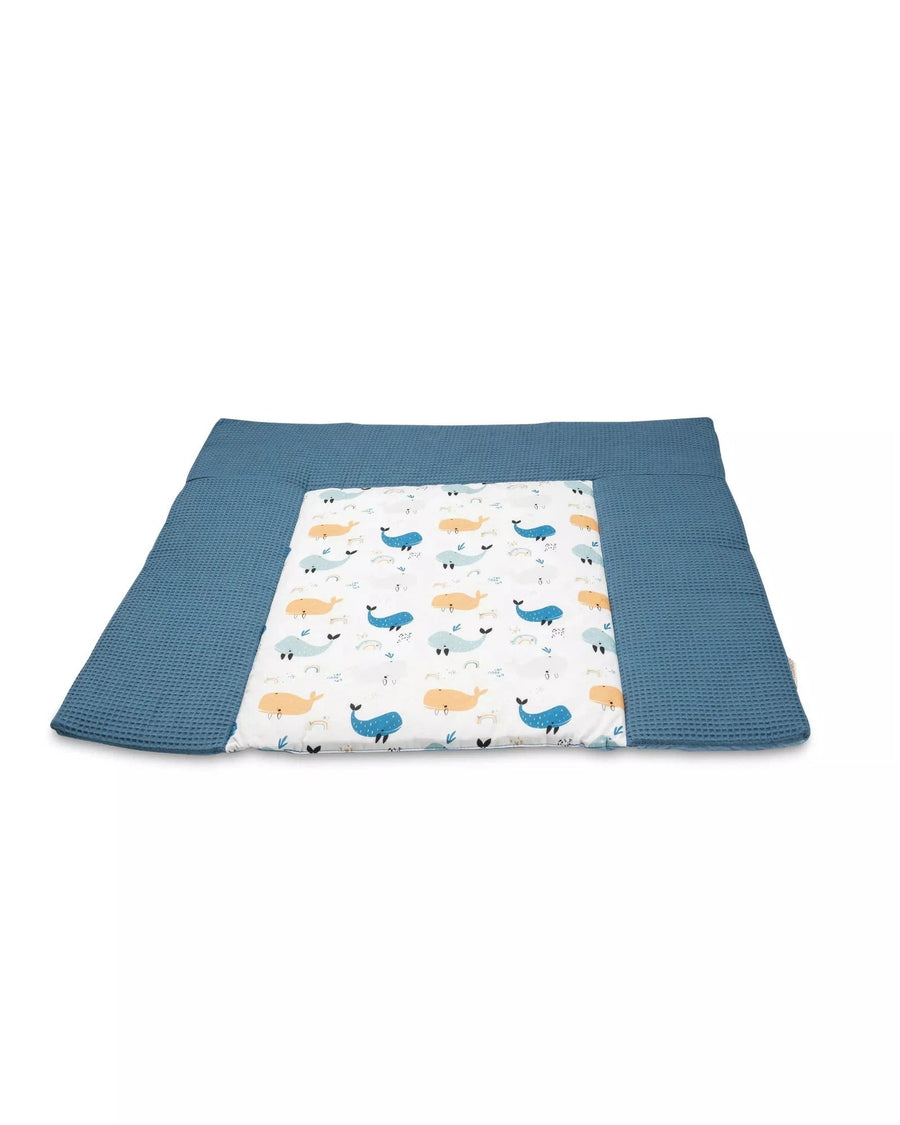Wickelauflage Waffelpiqué Motiv BLAU WALE-ULLENBOOM-75 x 85 cm-ULLENBOOM Baby